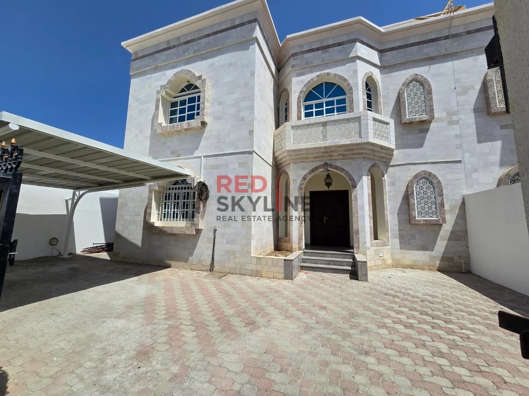 3 Bedroom Warehouse in Muscat - Photo 2