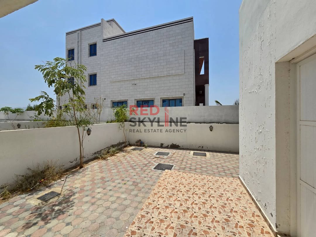 5 Bedroom Warehouse in Muscat - Photo 5