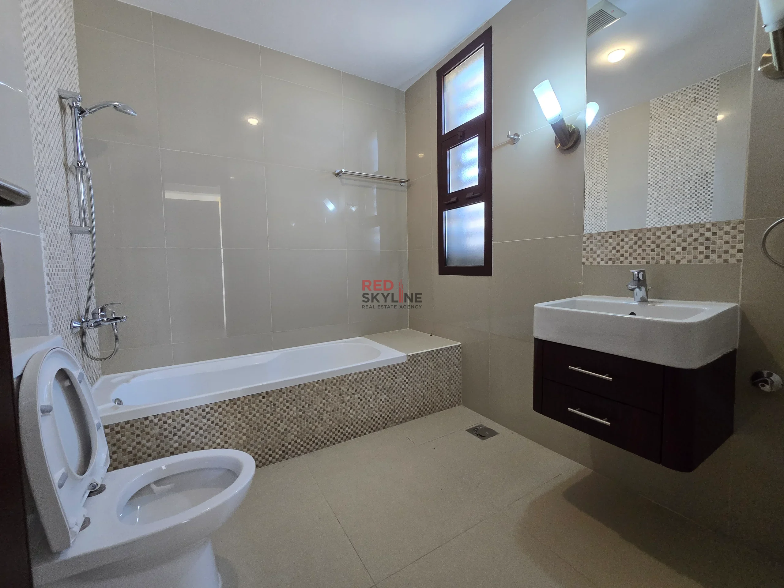 4 Bedroom Townhouse in Muscat Hills - Photo 21