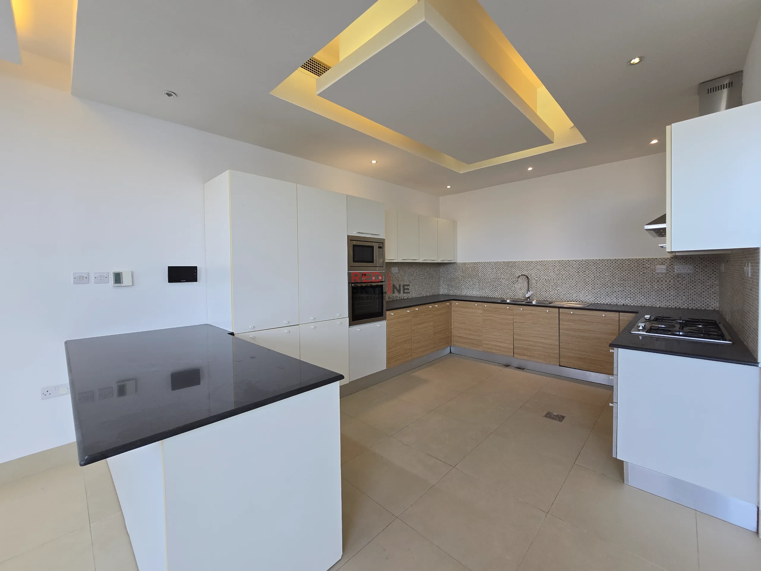 4 Bedroom Townhouse in Muscat Hills - Photo 10