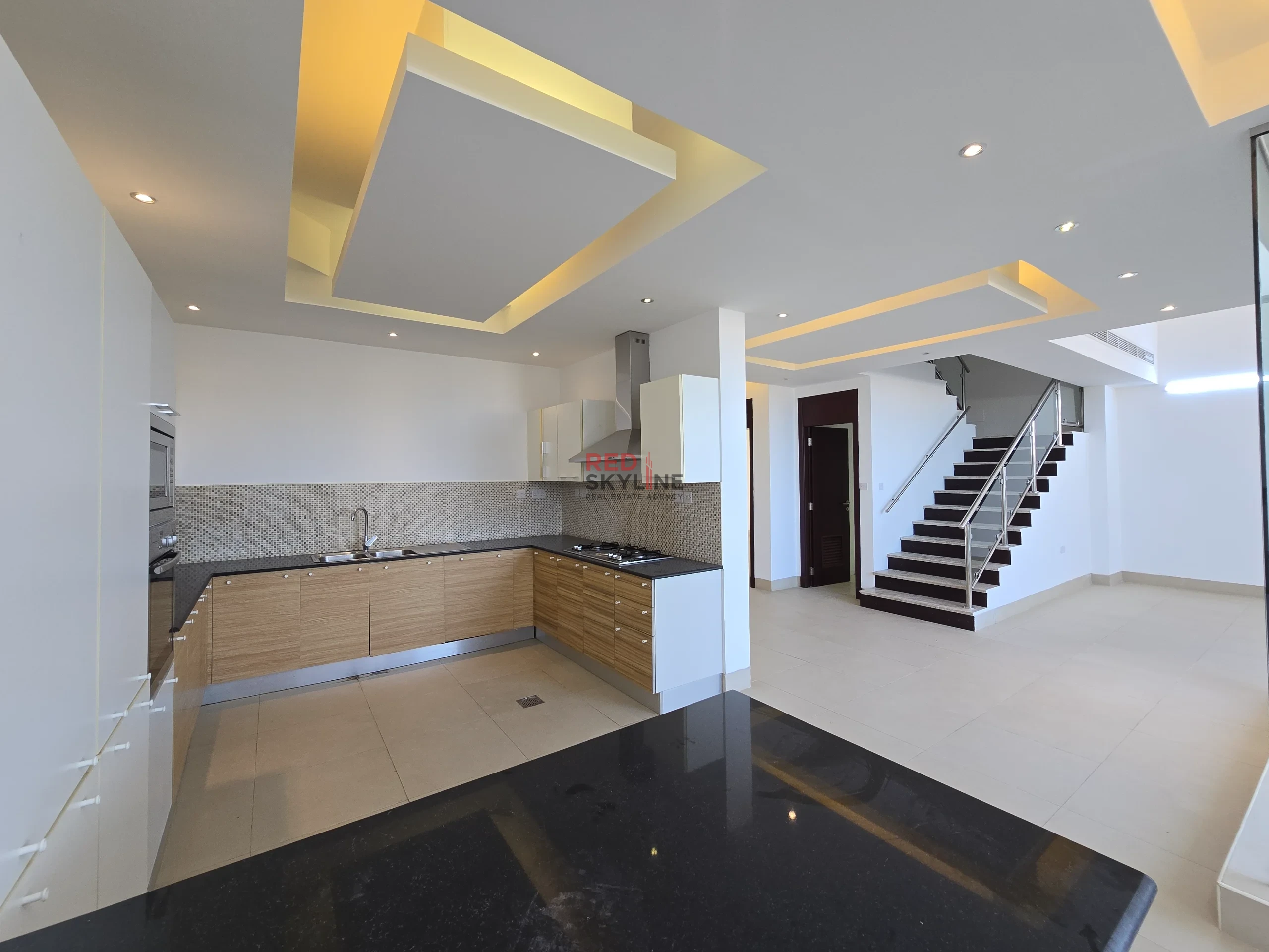 4 Bedroom Townhouse in Muscat Hills - Photo 11