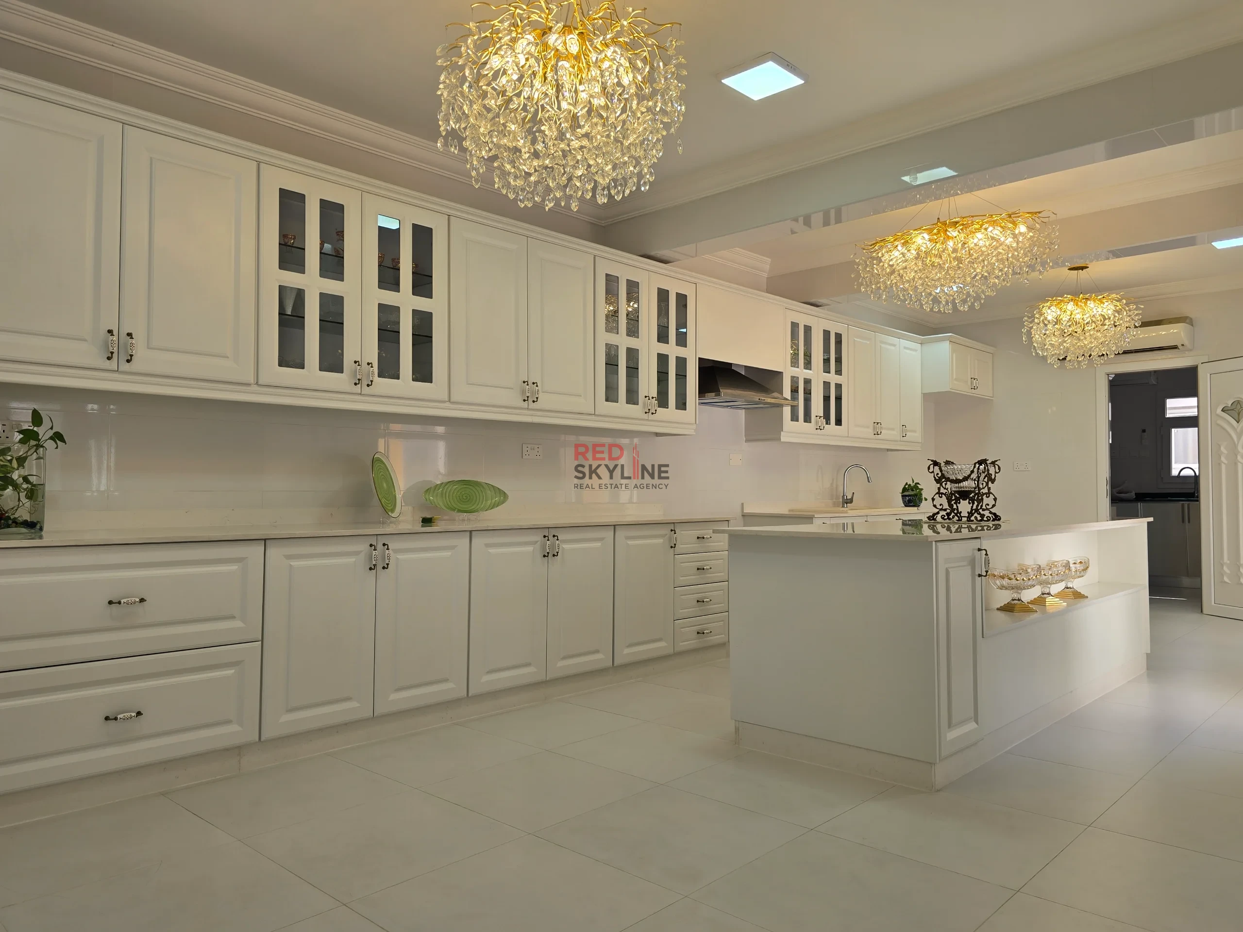 7 Bedroom Villa in Shatti Al Qurum - Photo 20