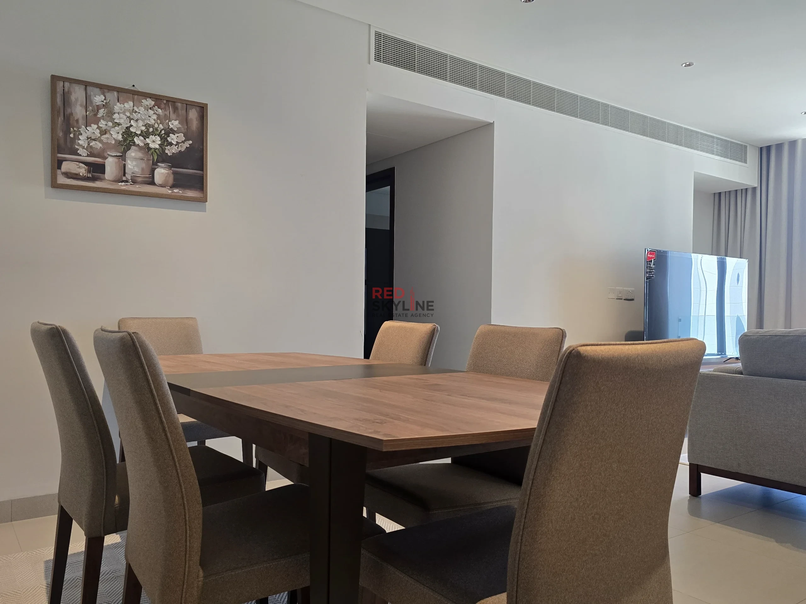 2 Bedroom Apartment in Shatti Al Qurum - Photo 2