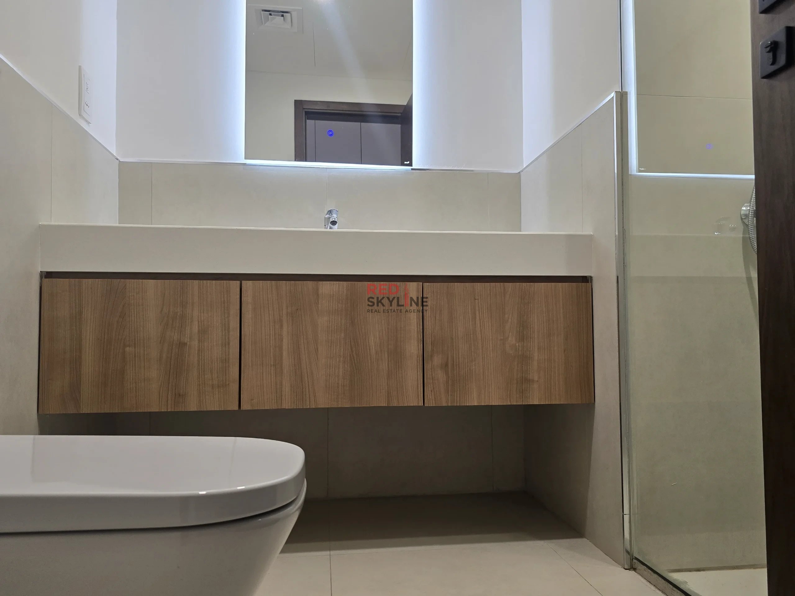 2 Bedroom Apartment in Shatti Al Qurum - Photo 9