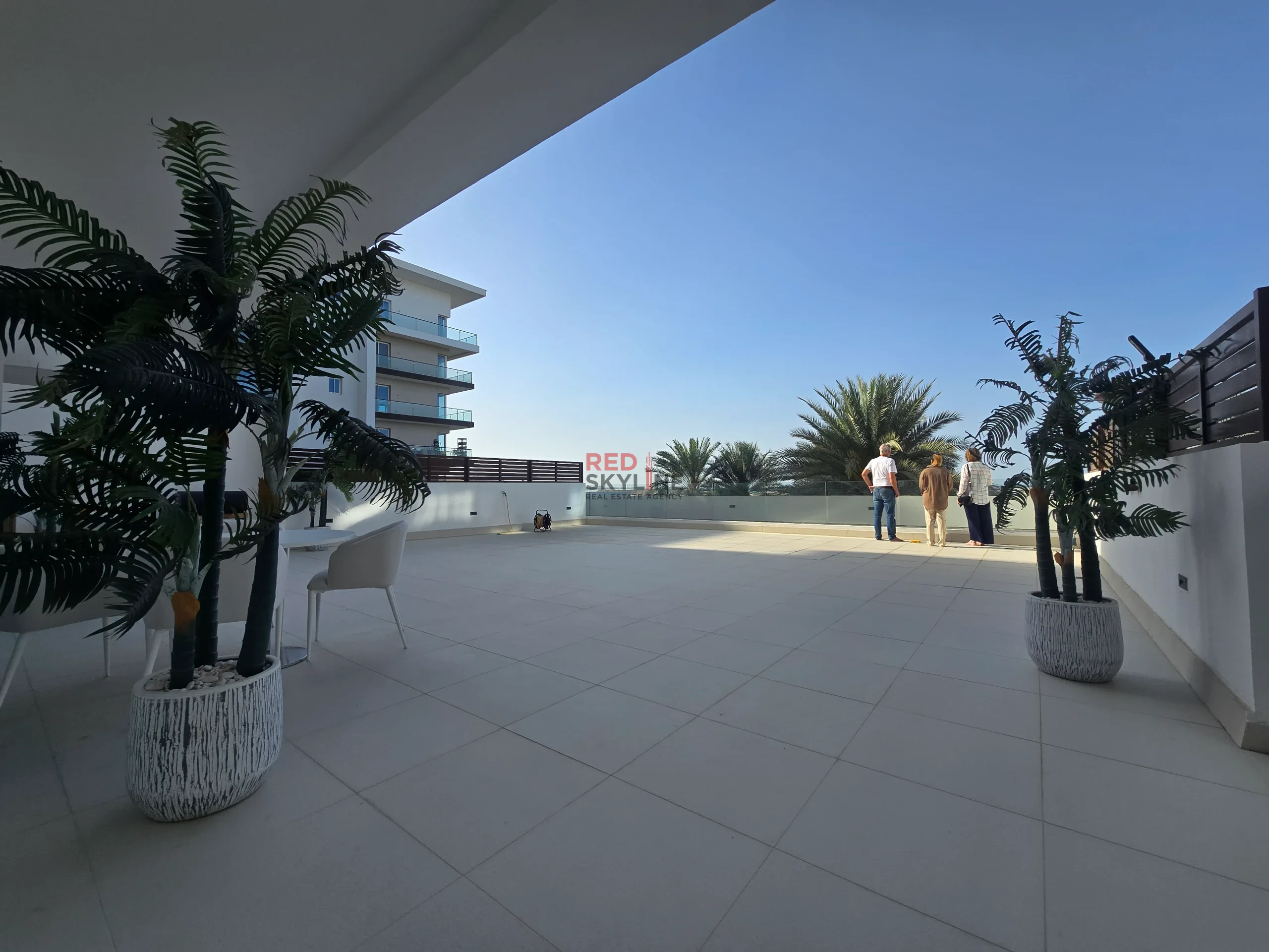 3 Bedroom Apartment in Al Mouj - Photo 2
