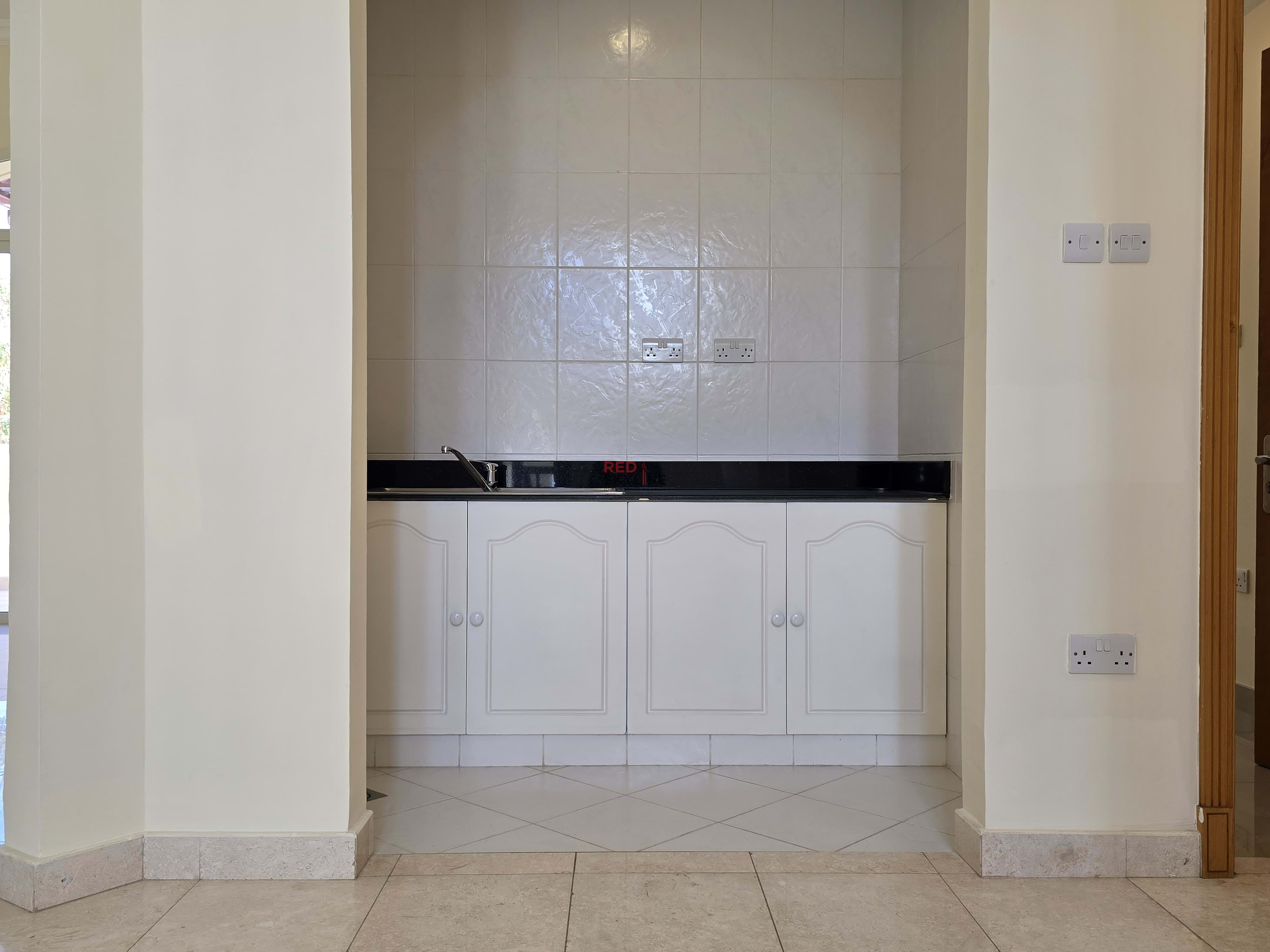 5 Bedroom Villa in Al Qurum - Photo 11