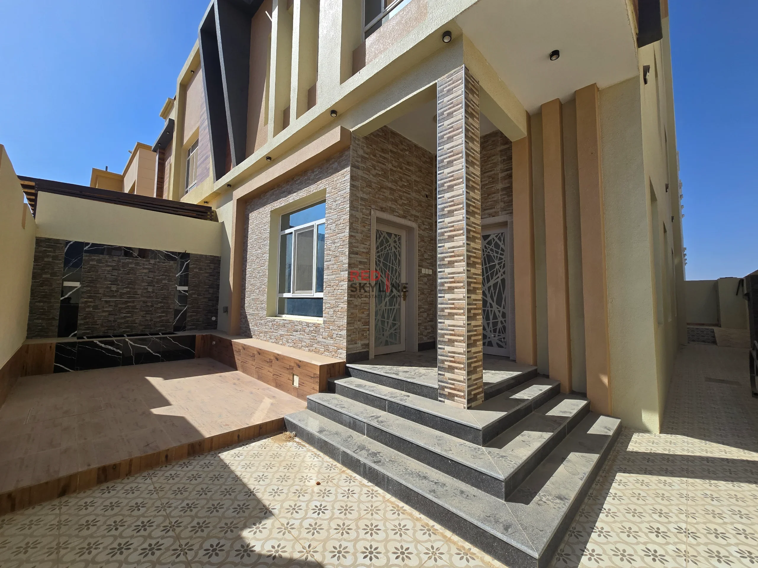 6 Bedroom Villa in Ghala - Photo 2