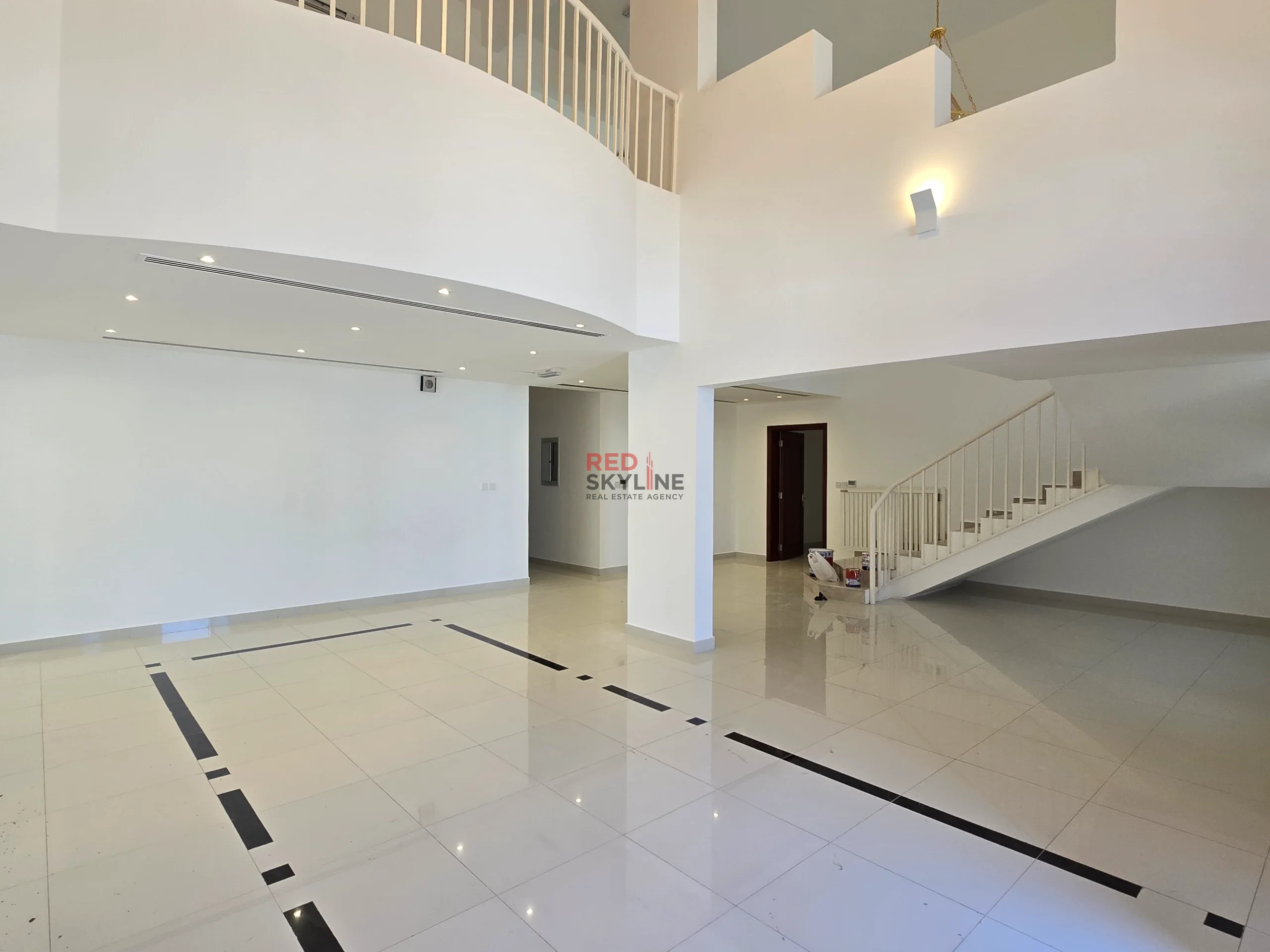 5 Bedroom Villa in Madinat Al Ilam - Photo 5