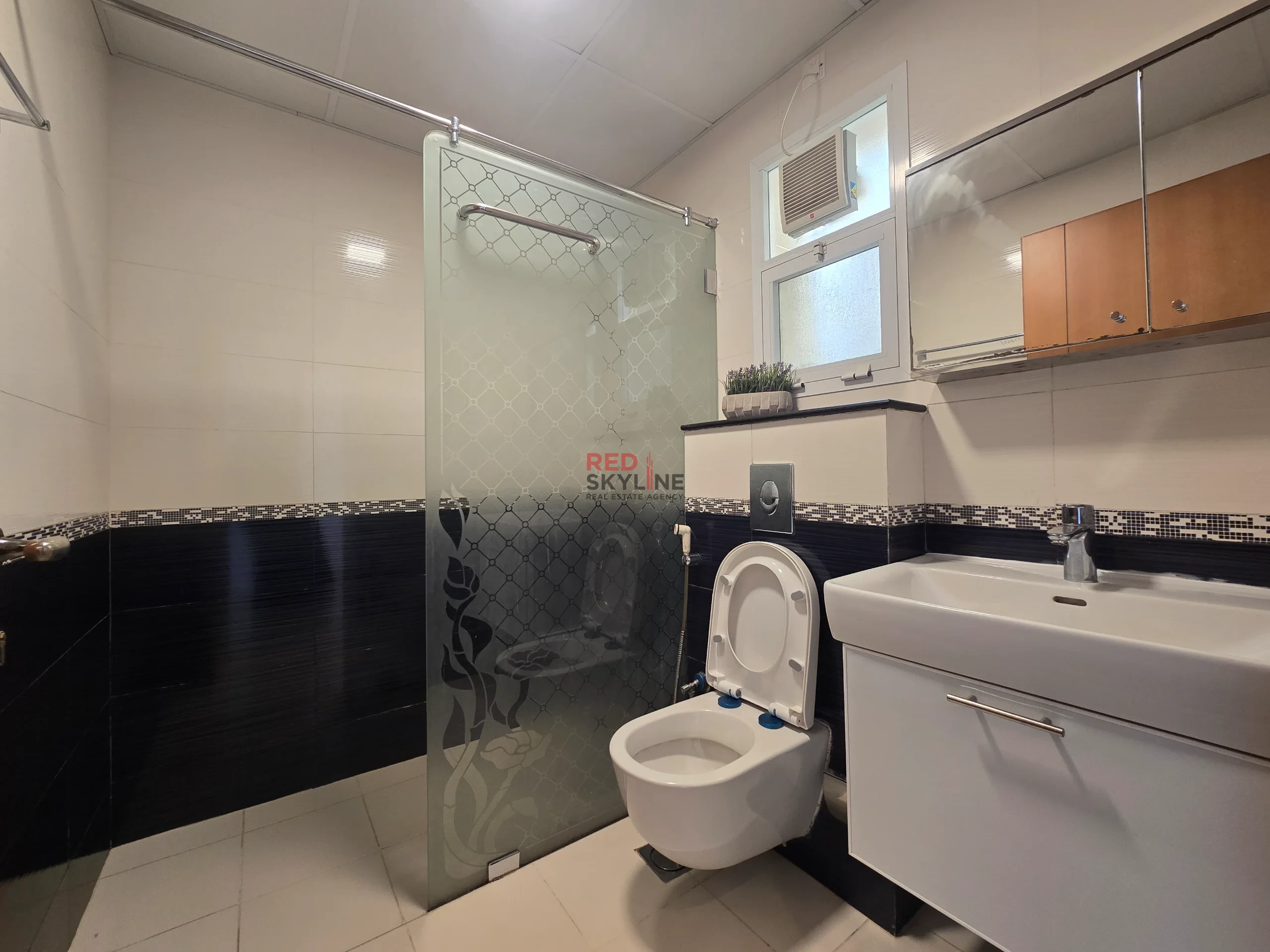 2 Bedroom Apartment in Al Qurum - Photo 5