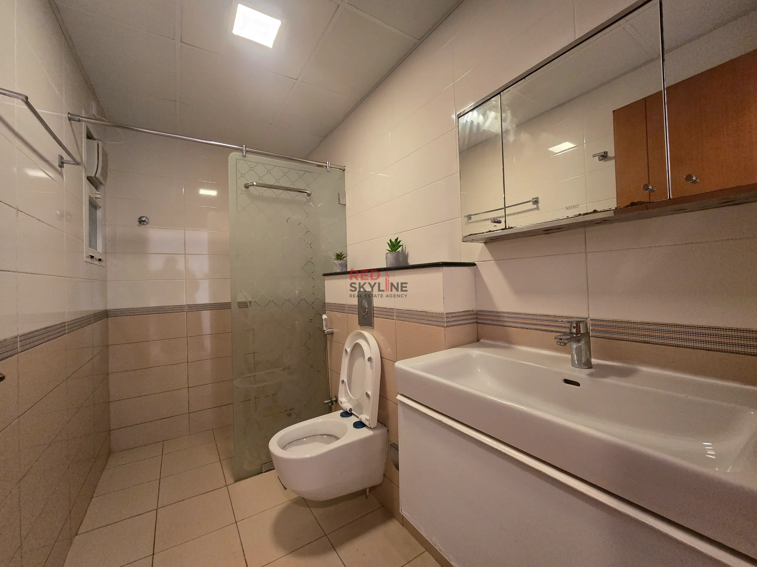 2 Bedroom Apartment in Al Qurum - Photo 8