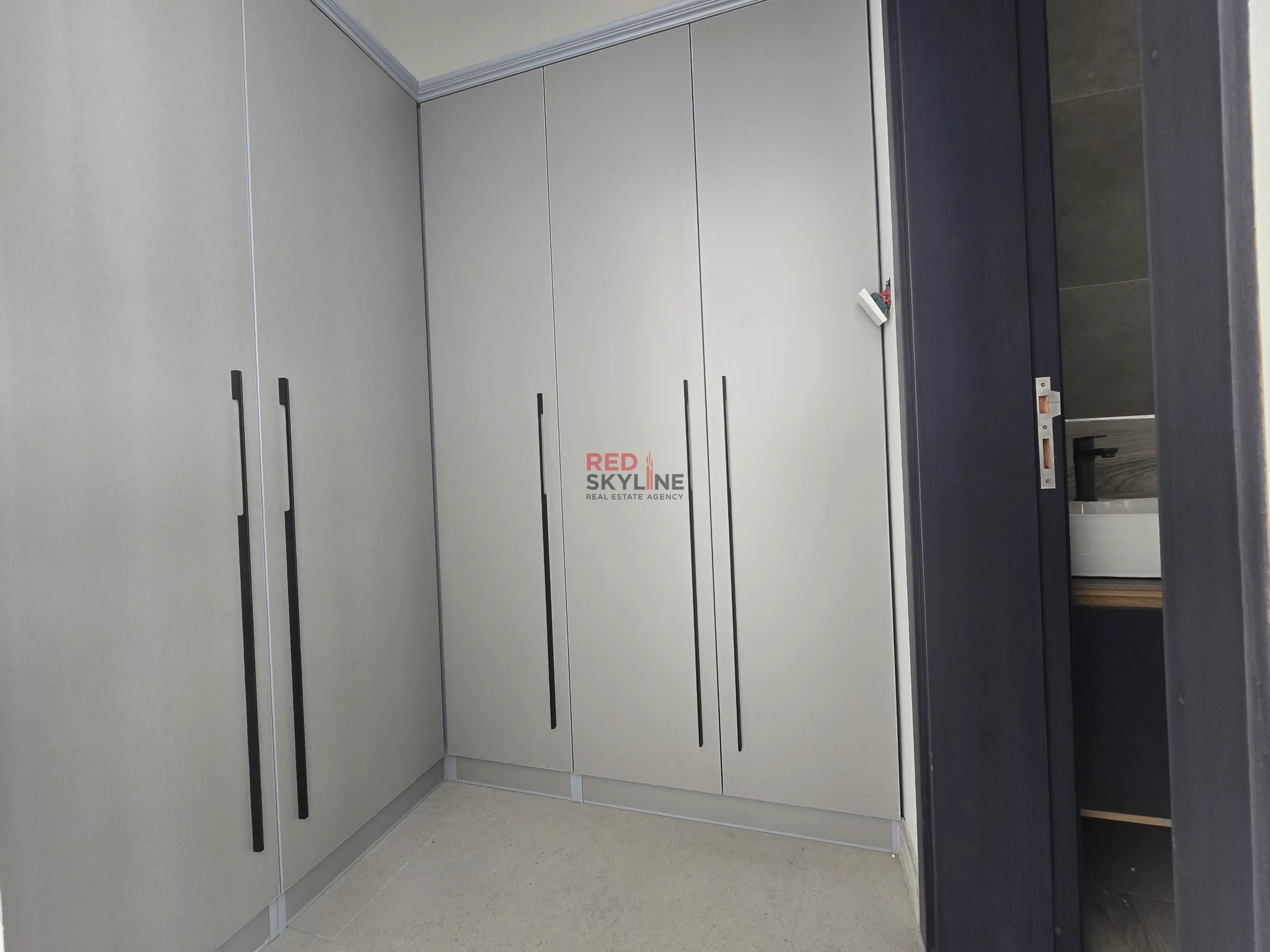 4 Bedroom Villa in Al Khoud - Photo 11