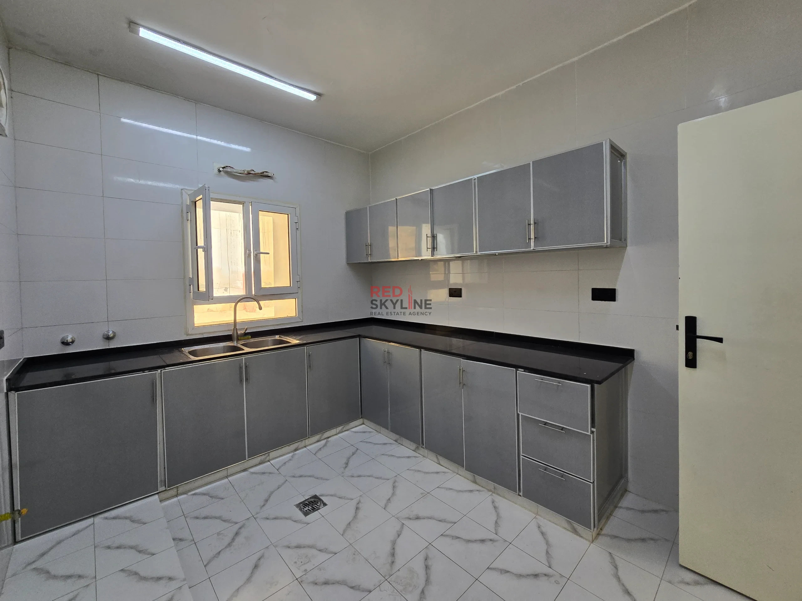 2 Bedroom Apartment in Al Qurum - Photo 8