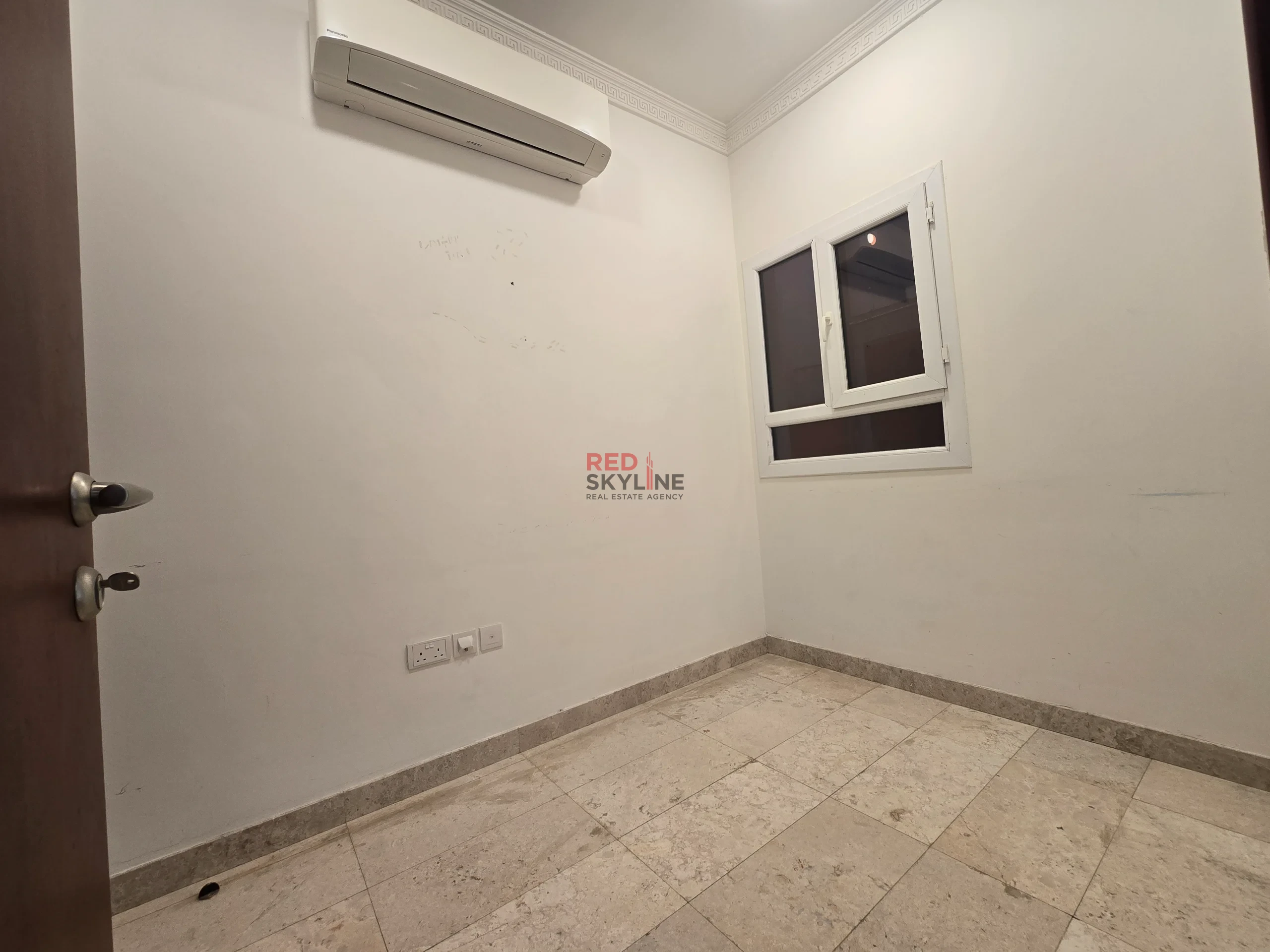 2 Bedroom Apartment in Al Qurum - Photo 2