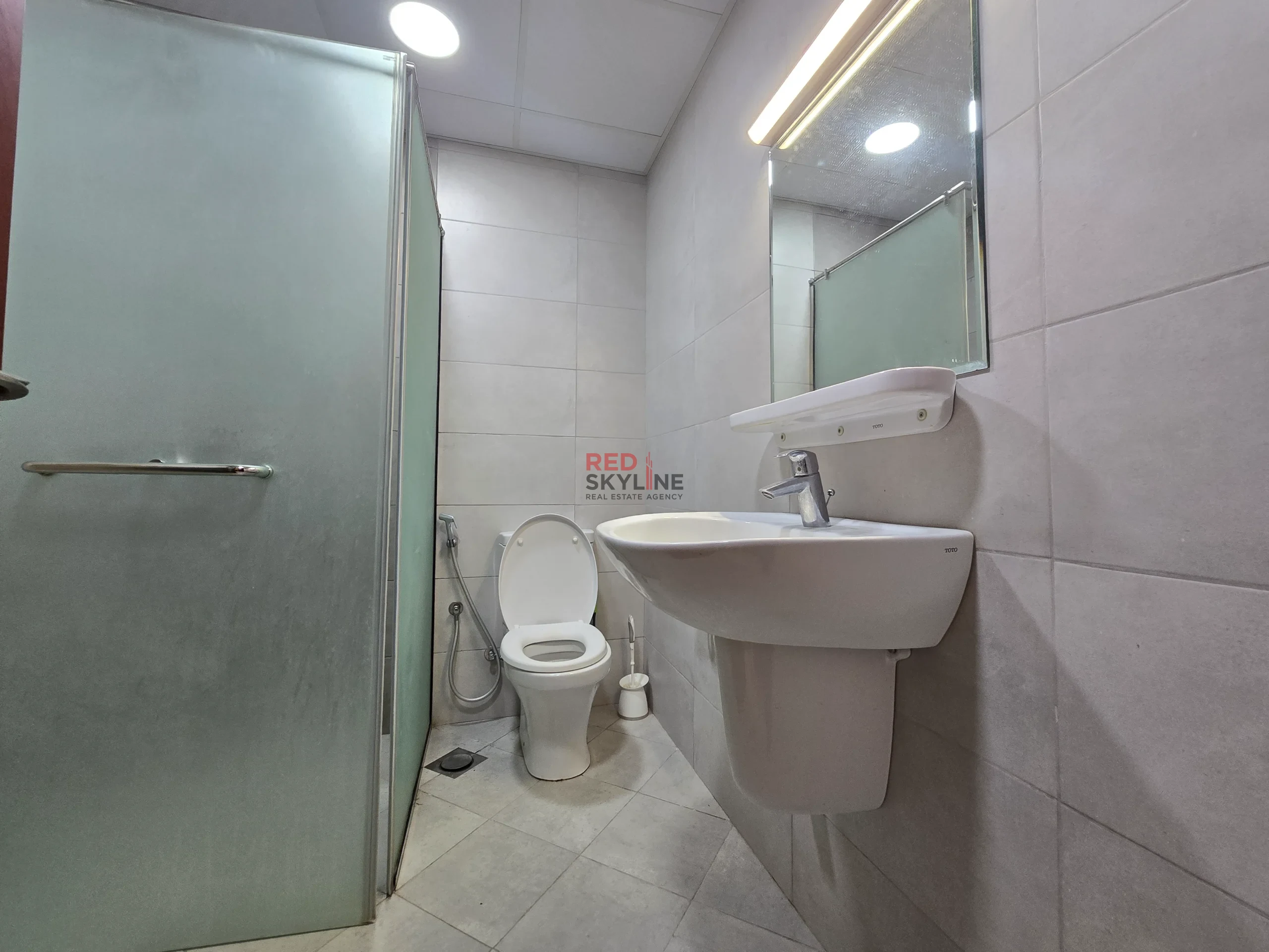 2 Bedroom Apartment in Al Qurum - Photo 9