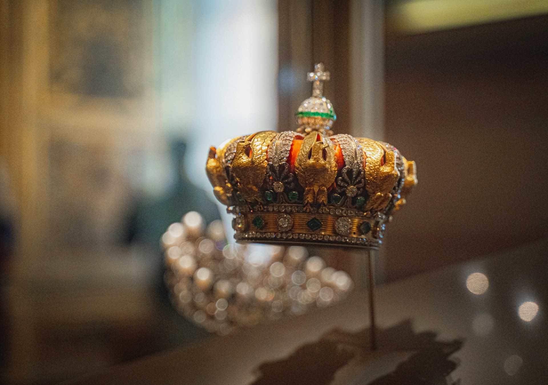 Threads of Power: How Clothing Built Empires and Controlled People