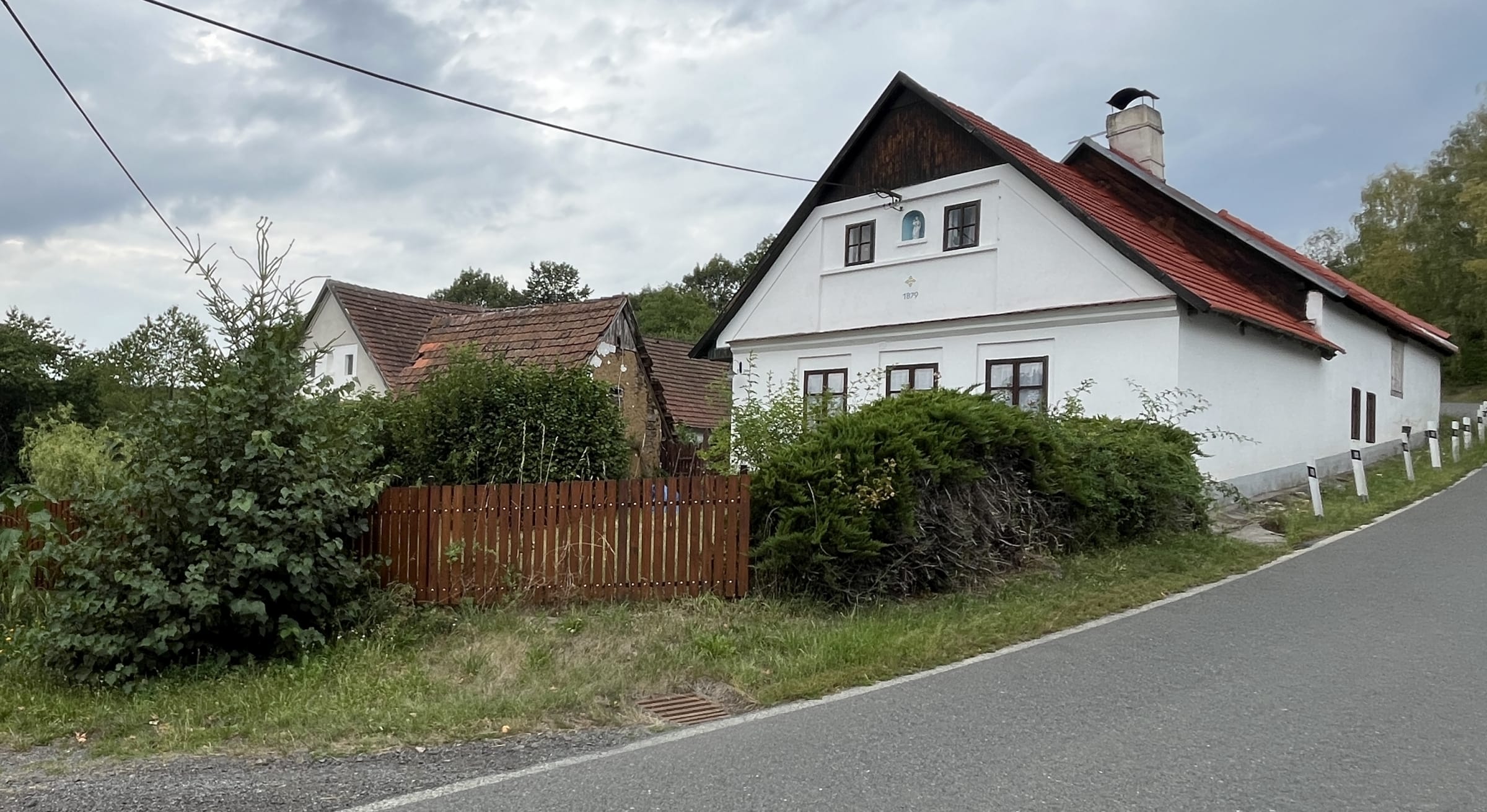 Roubená zemědělská stavba s hliněnou omazávkou, Zahrádka u Čížkova č.p. 13
