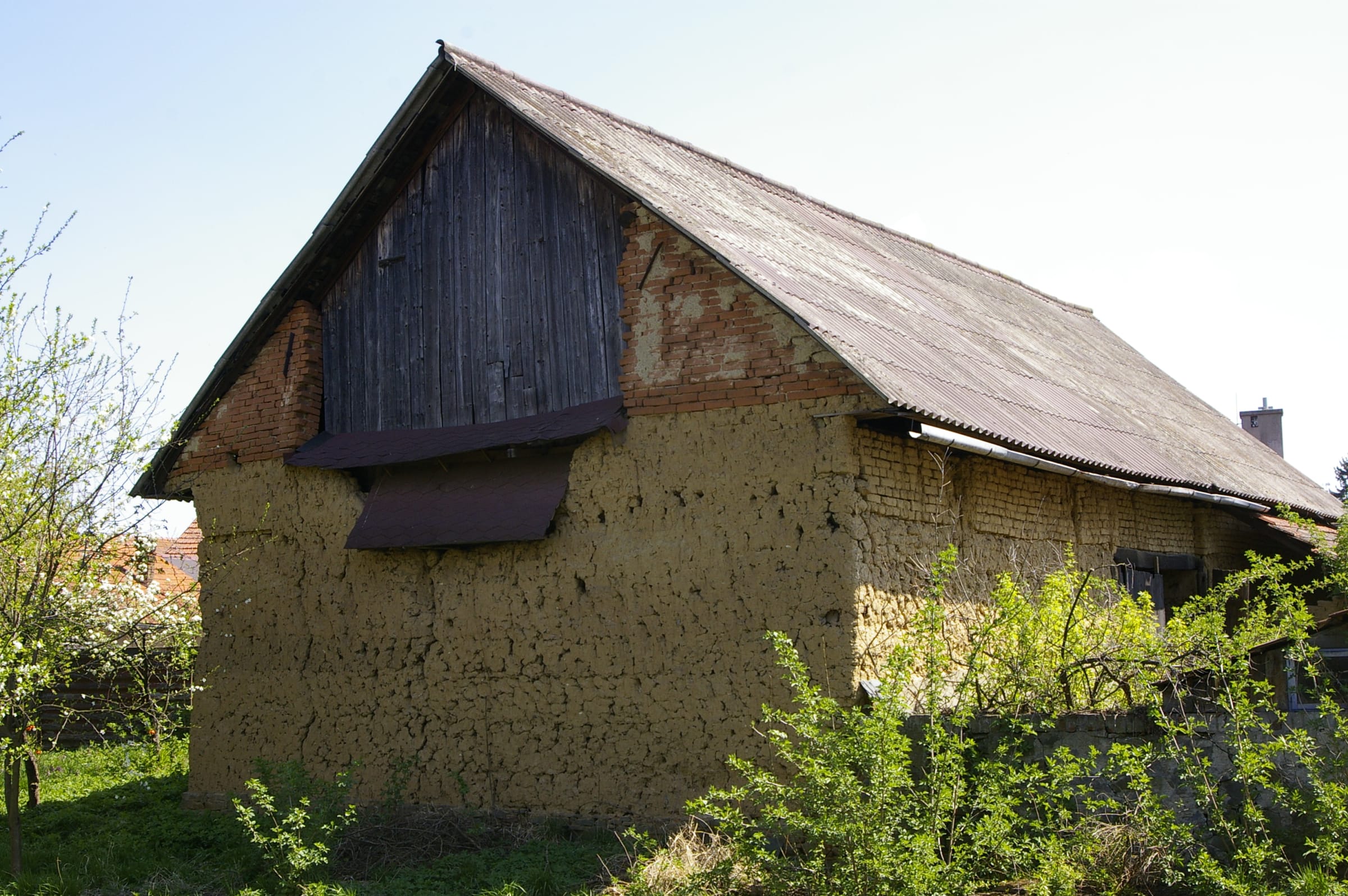 Stodola usedlosti č. p. 14, Tištín