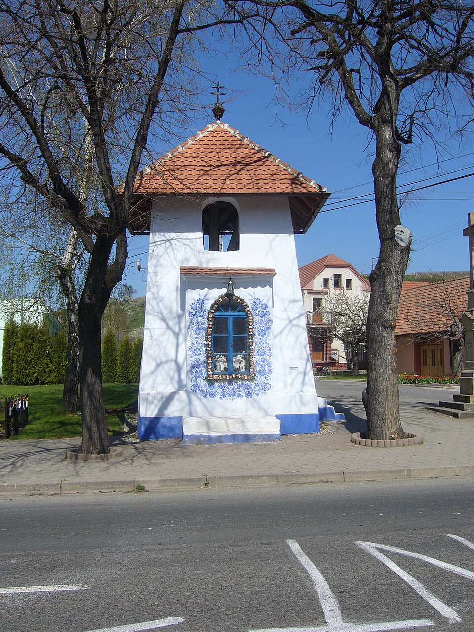 Zvonice, Louka