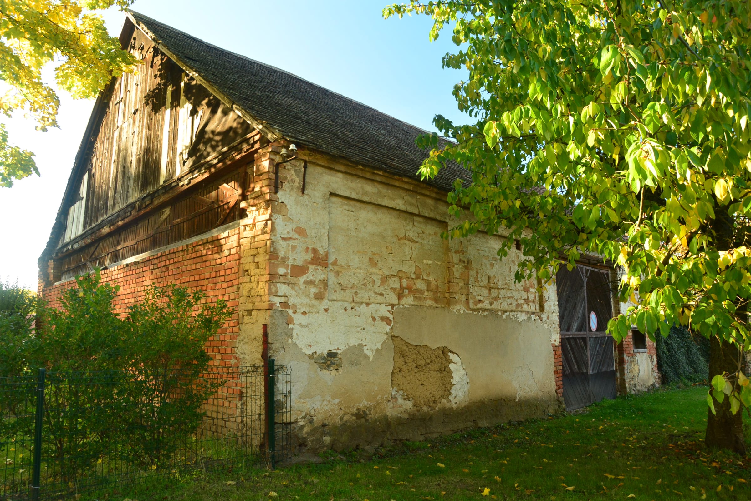 Stodola usedlosti u č. p. 41, Stošíkovice na Louce