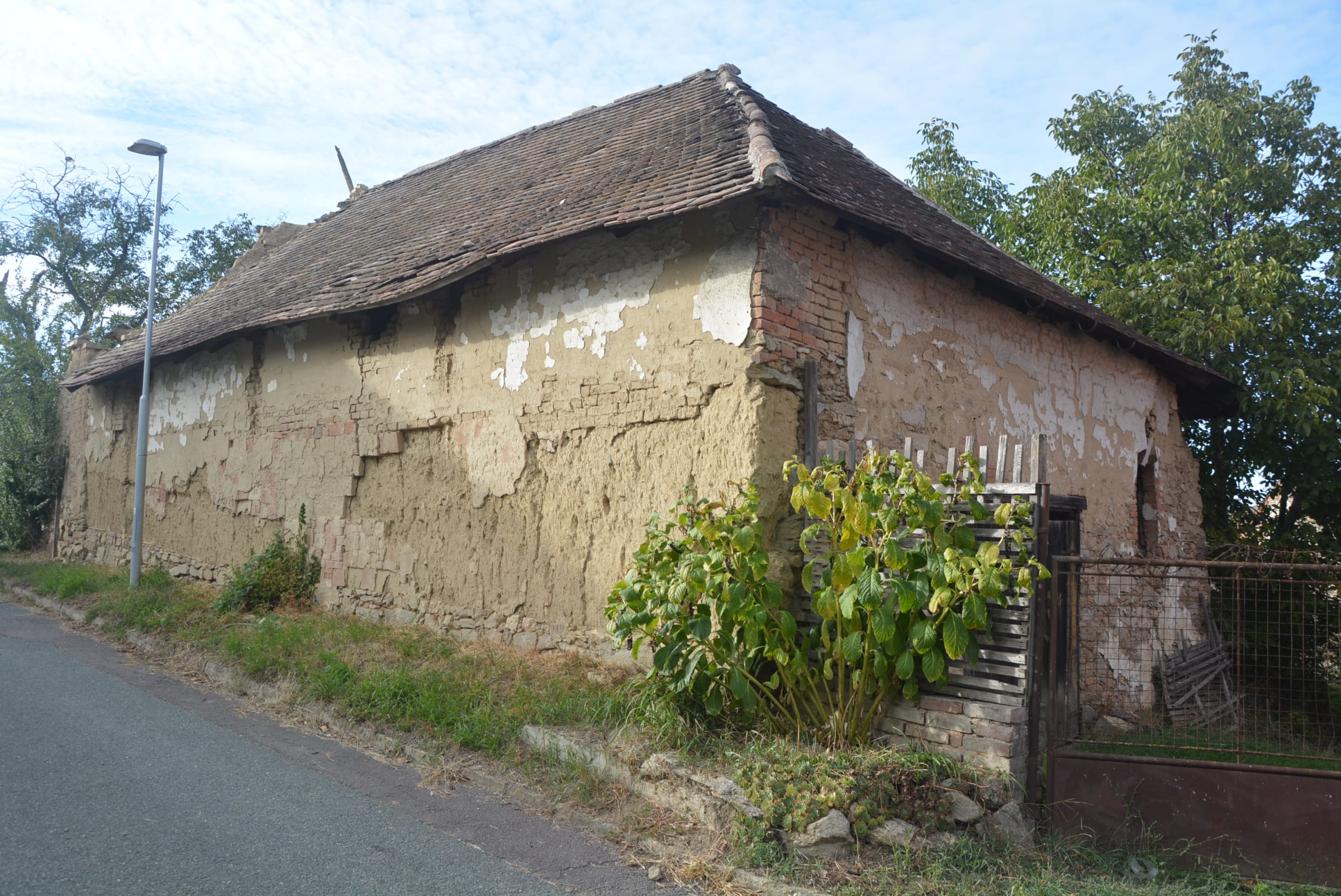 Bývalý hospodářský objekt u č. p. 130, Šatov__MN