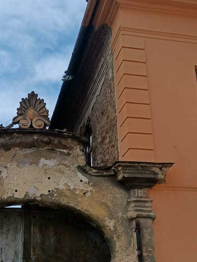 Detail napojení na bránu.