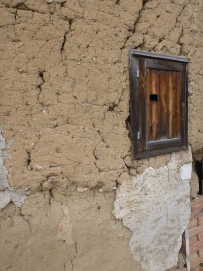 Bantice, podélně průjezdná stodola na p.č. 186, válková stěna s hliněnou omítkou