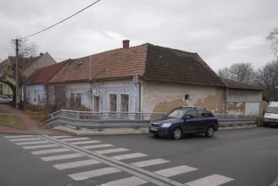 Zarazice, náves, ulice Zarazická, dům usedlosti čp. 129