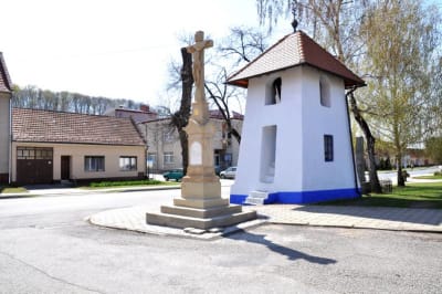 Zvonice, Louka