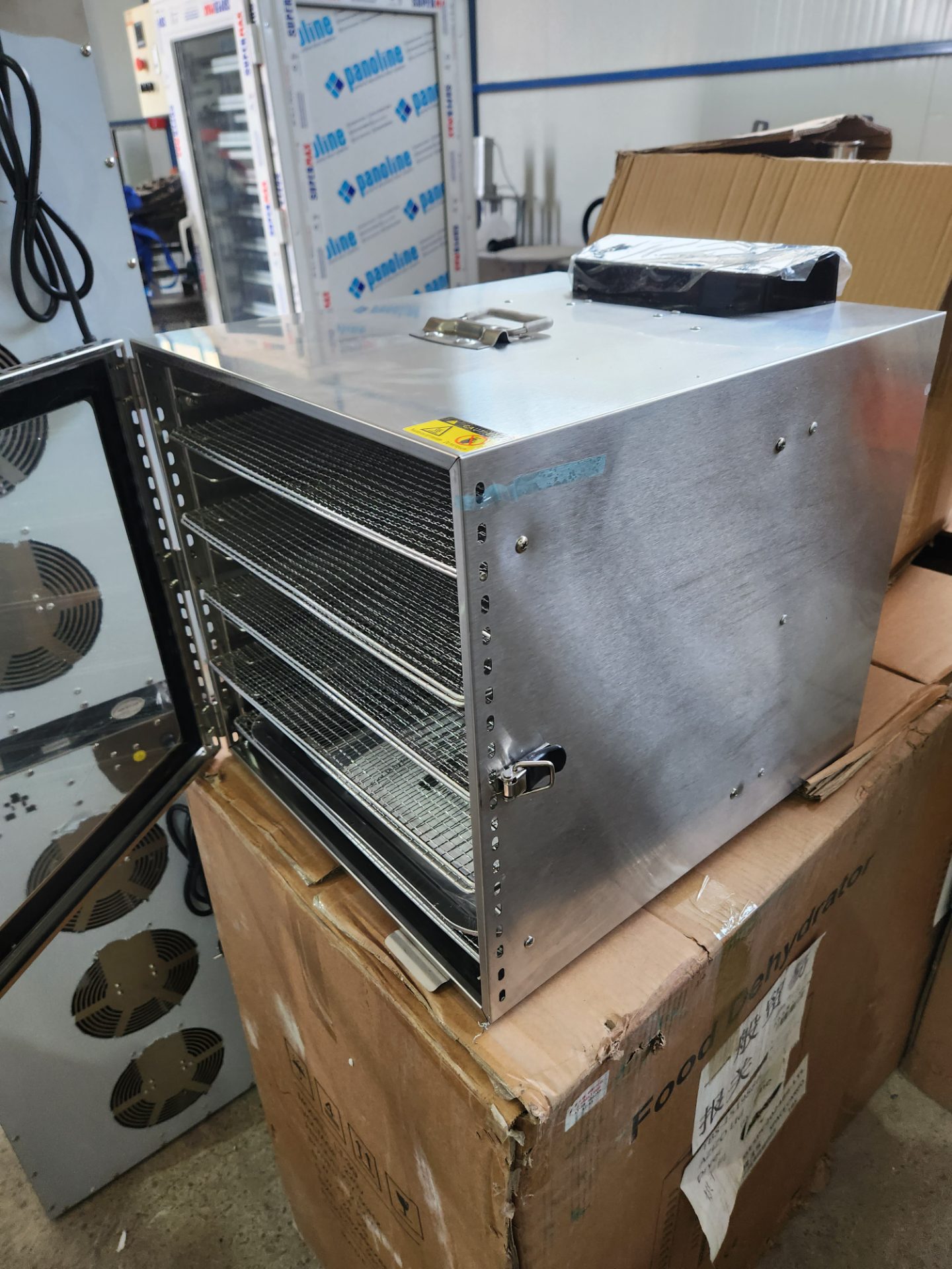 Small fruit dryer 3