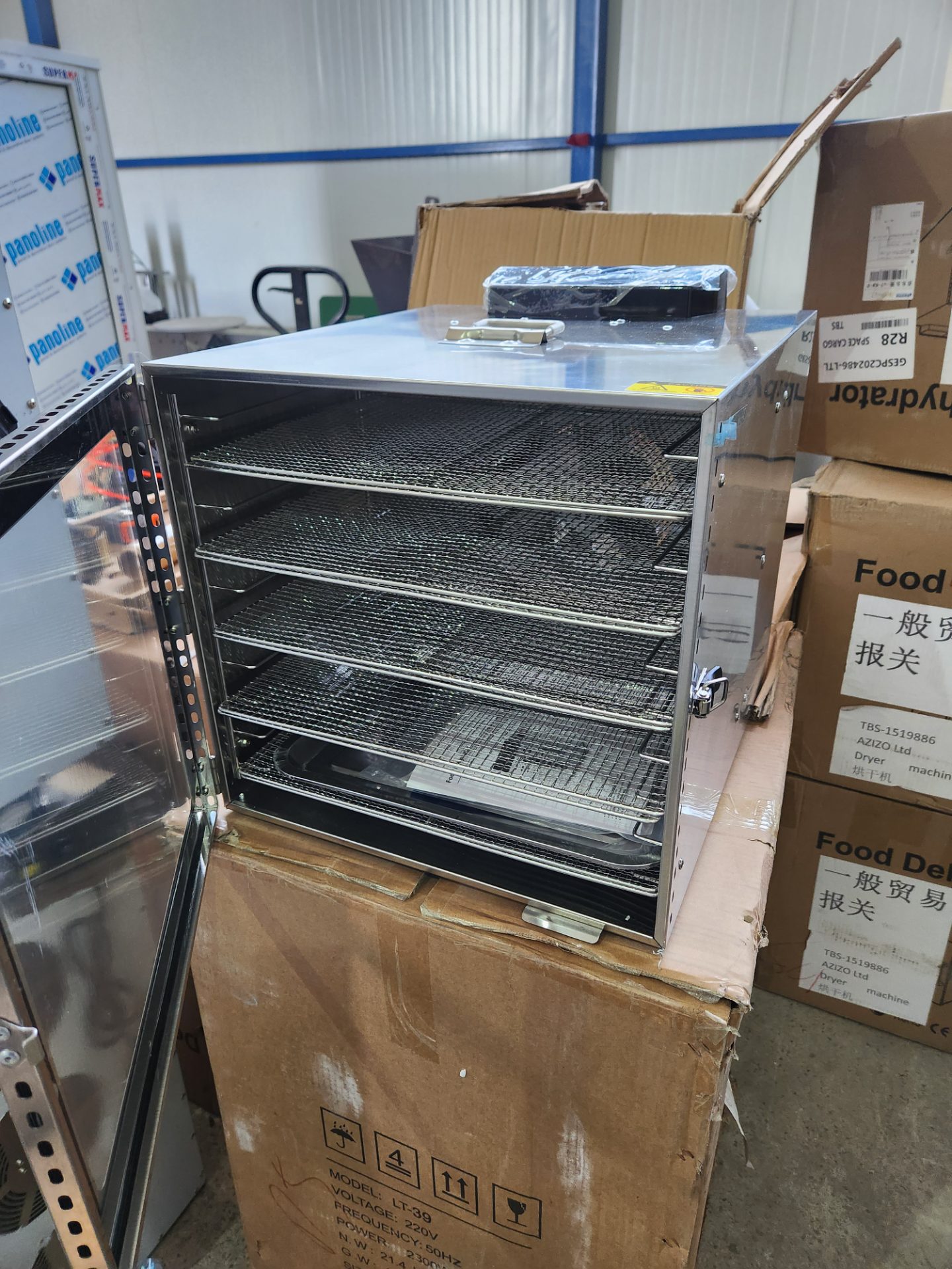 Small fruit dryer 4