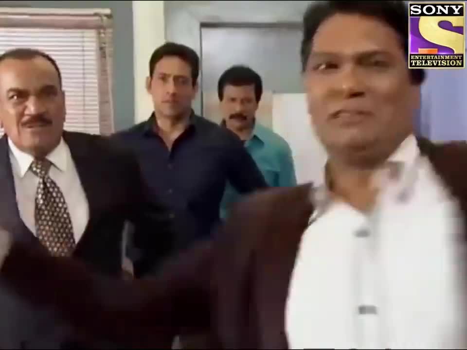 Bakchodi Mat Kar Laude - CID Viral Meme Template - funny Indian TV Show meme