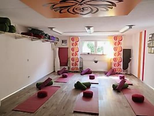 Yoga auf dem Balance Board