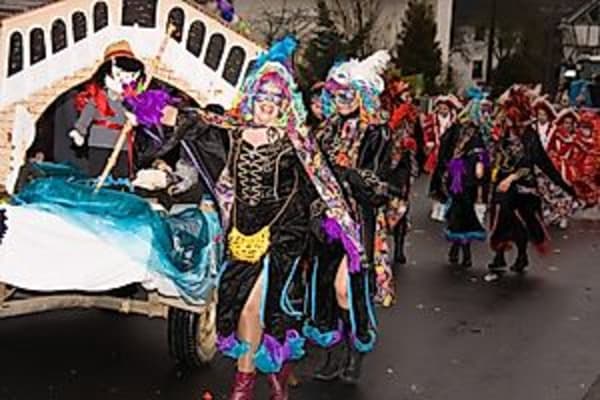 Nelkensamstagszug in Reifferscheid