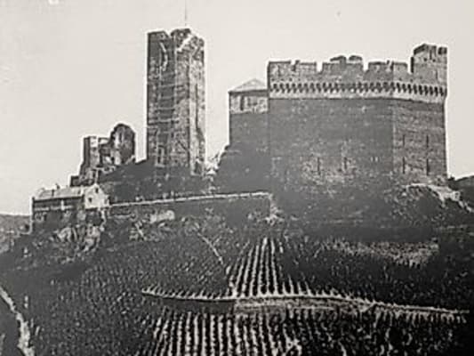 Burgenromantik & moderner Tourismus