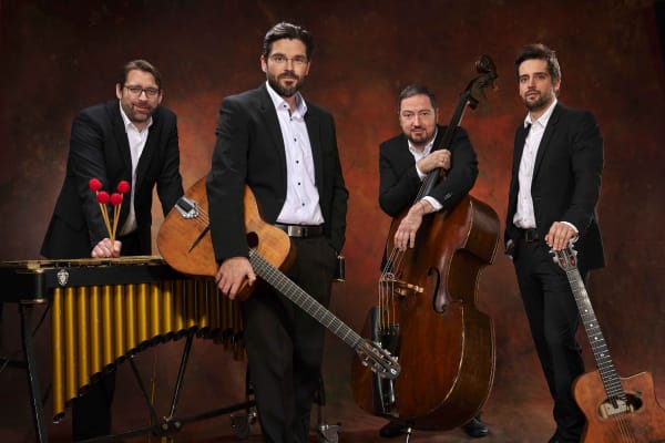 Unplugged im Schloss: Joscho Stephan Trio meets Matthias Strucken - CD-Präsentation "Travels"