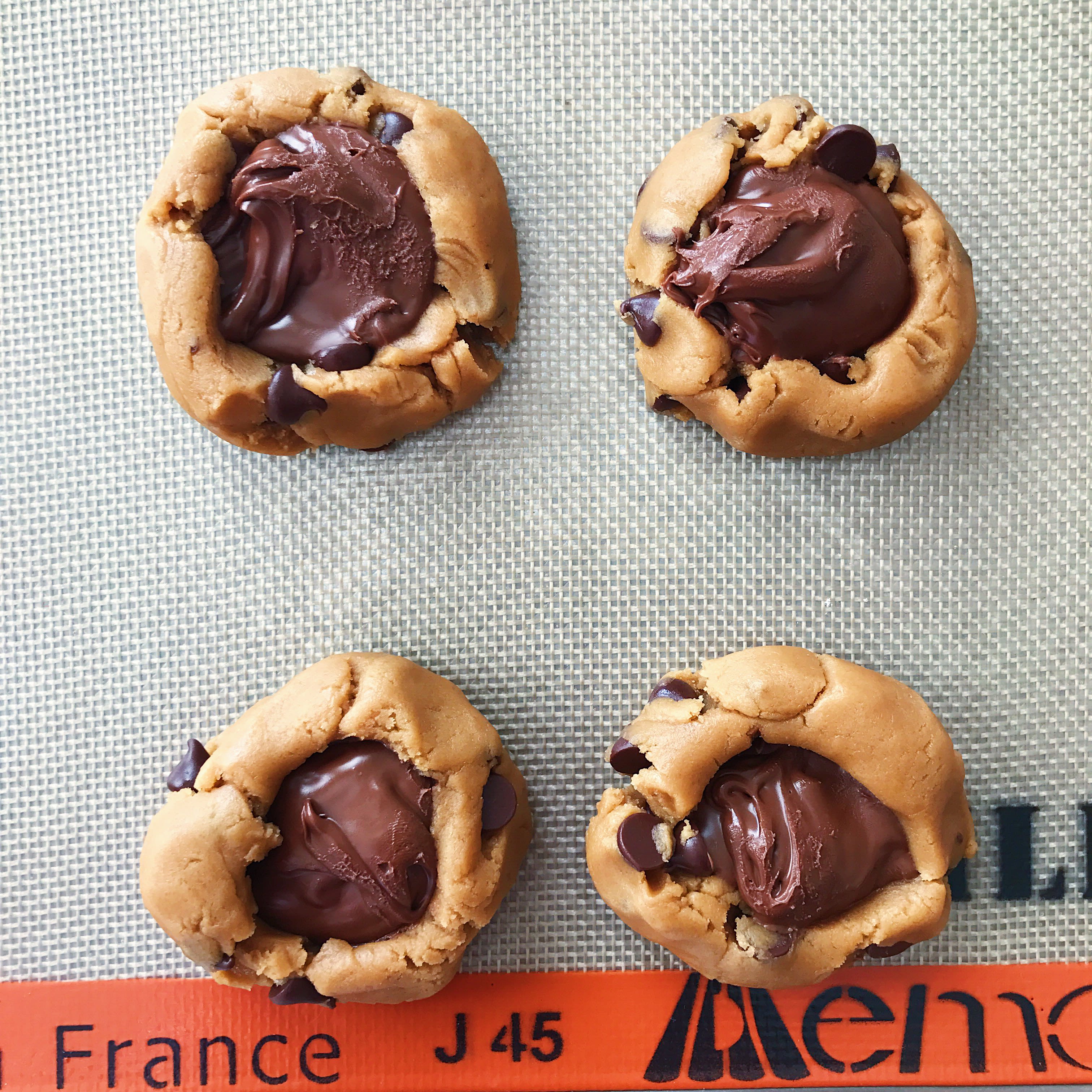 Nutella Stuffed Chocolate Chip Cookies