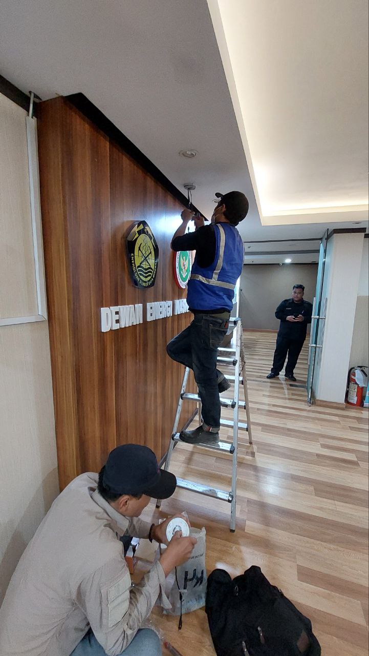 MAINTENANCE CCTV & JARINGAN KABEL INTERNET GEDUNG DEN