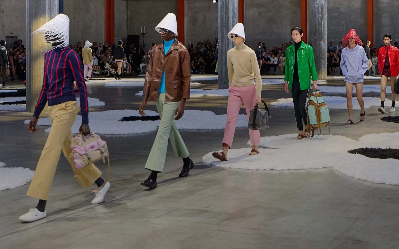 Desfile de ropa masculina de Prada Primavera / Verano 2026 | ideasDi ...