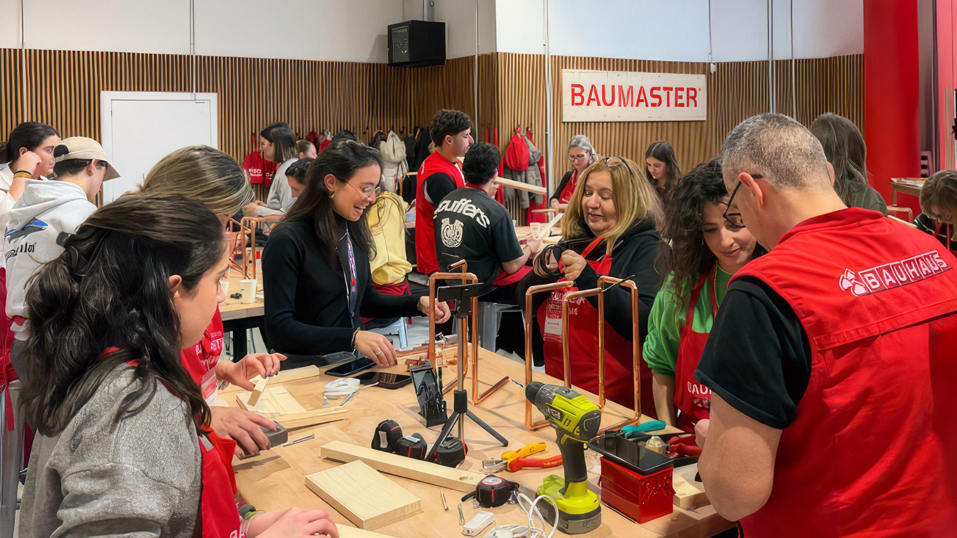 BAUMASTER: el espacio de BAUHAUS para aprender creando | ideasDi.com ...