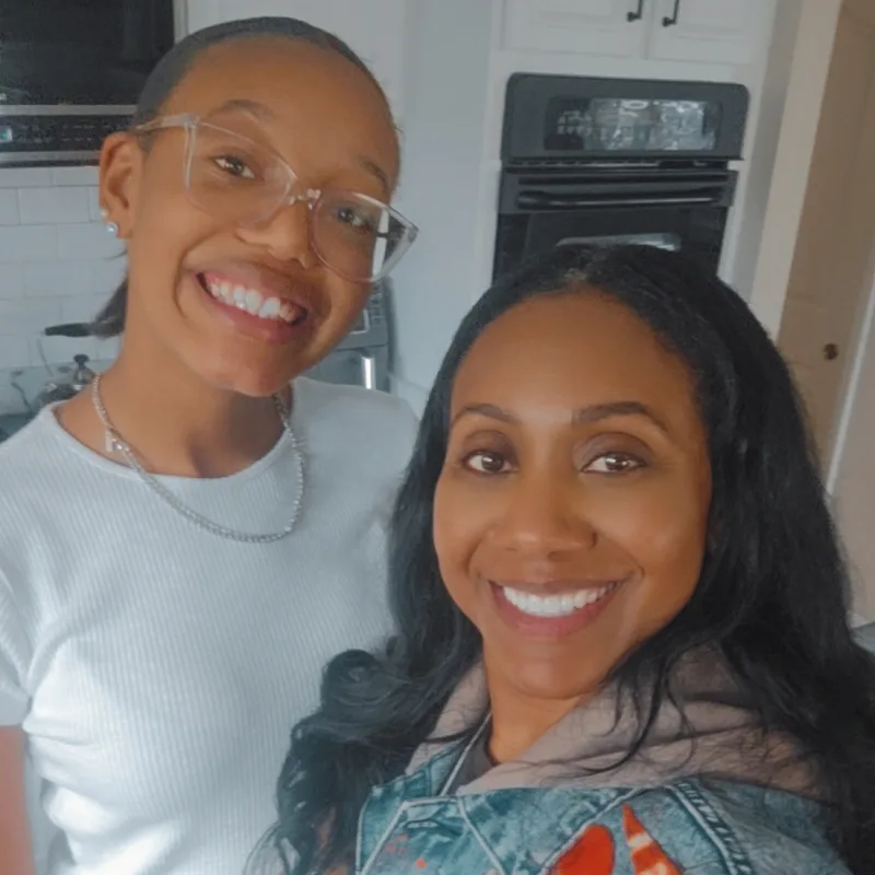 Mimi & G-Pop’s virtual fundraising Pop-Up Store