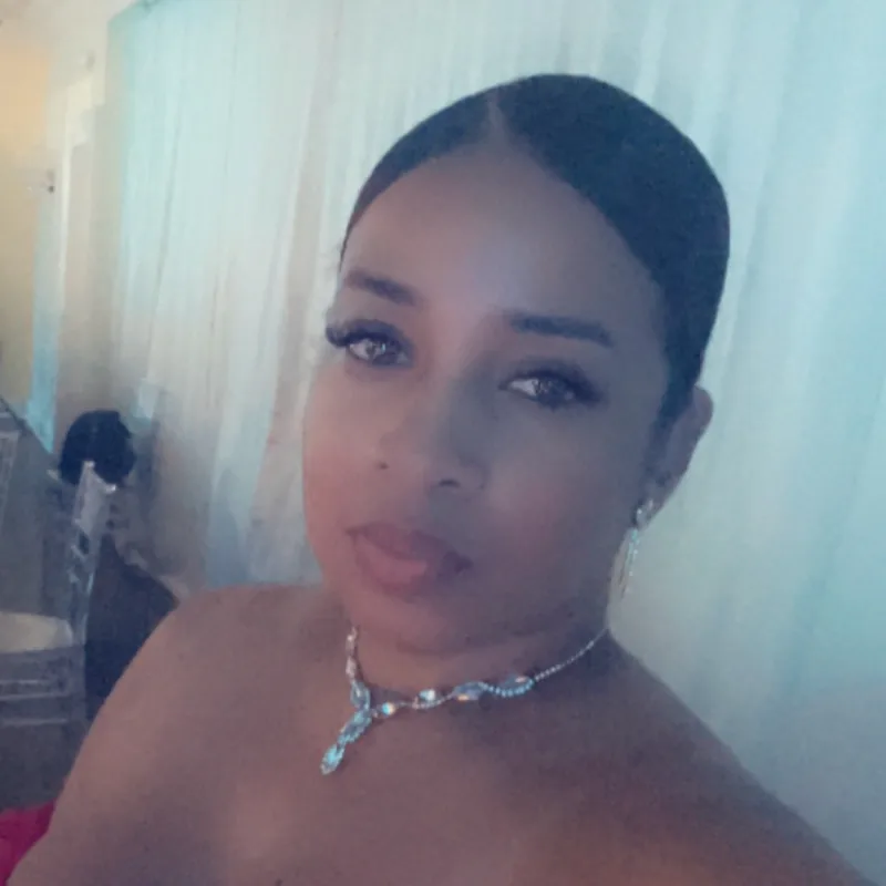 Lissette’s virtual fundraising Pop-Up Store