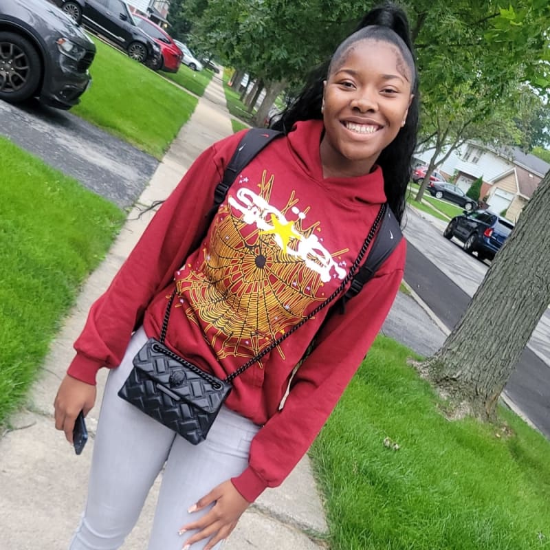 Makayla’s virtual fundraising Pop-Up Store