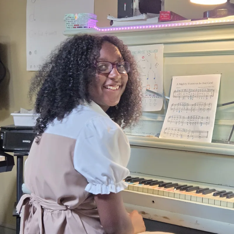 Christina’s virtual fundraising Pop-Up Store