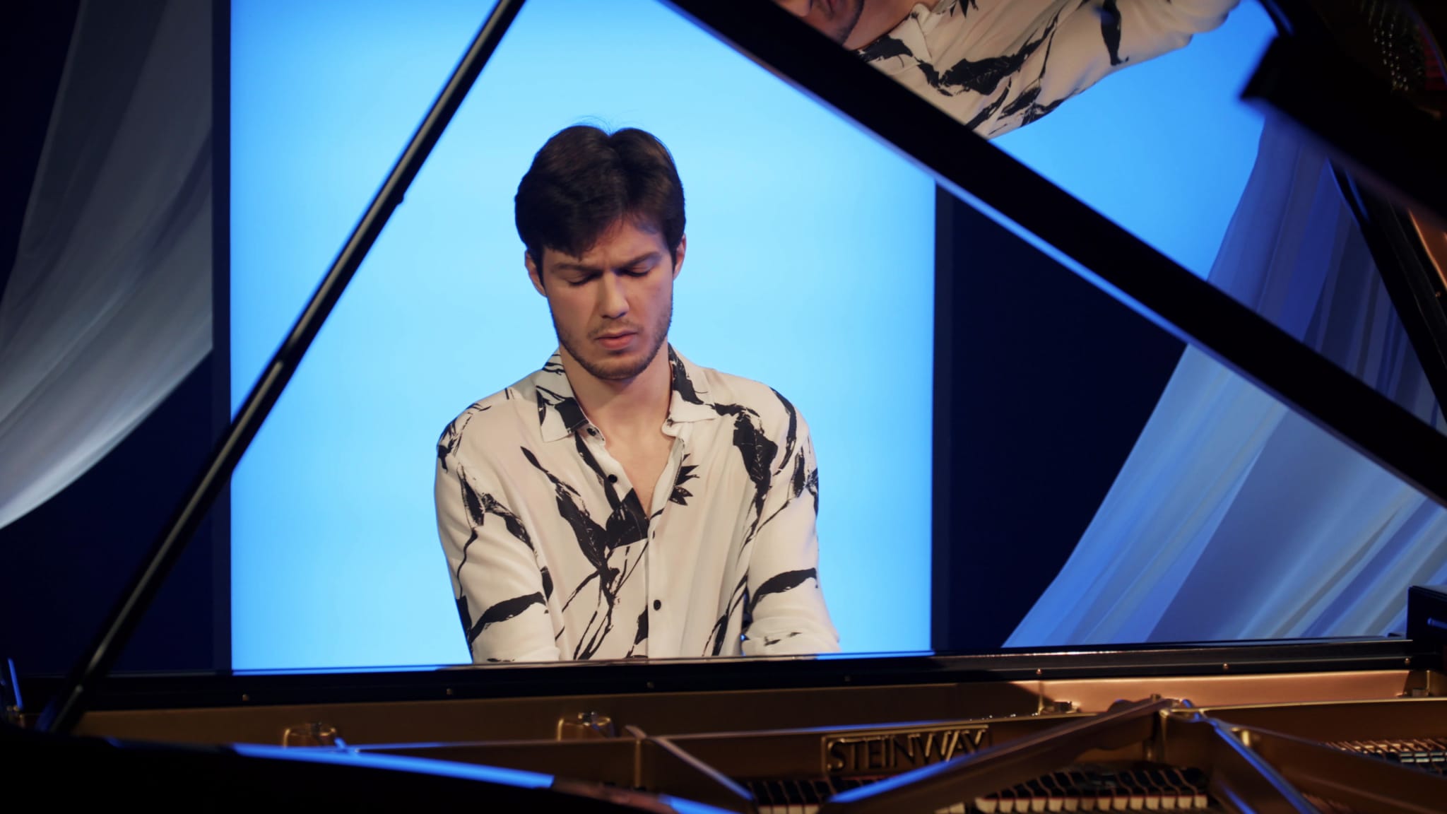 Rising Stars: Robert Neumann, Piano