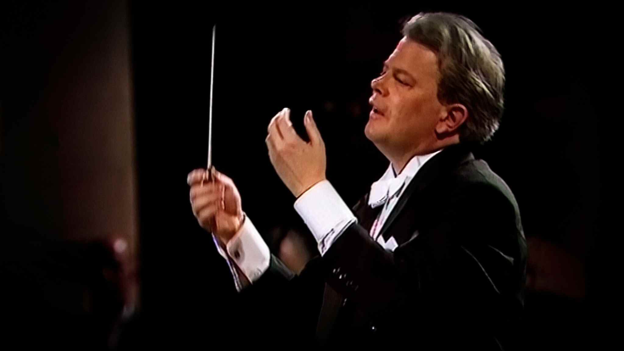 エノッホ・ツー・グッテンベルクが指揮するバッハのマタイ受難曲