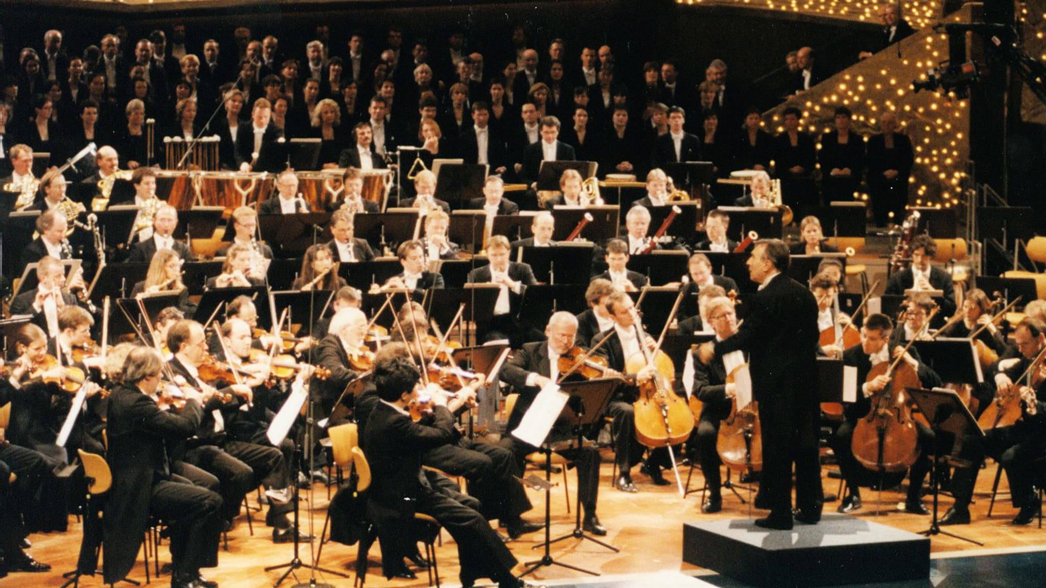 Große Finalsätze: Claudio Abbado dirigiert das Silvesterkonzert 1999