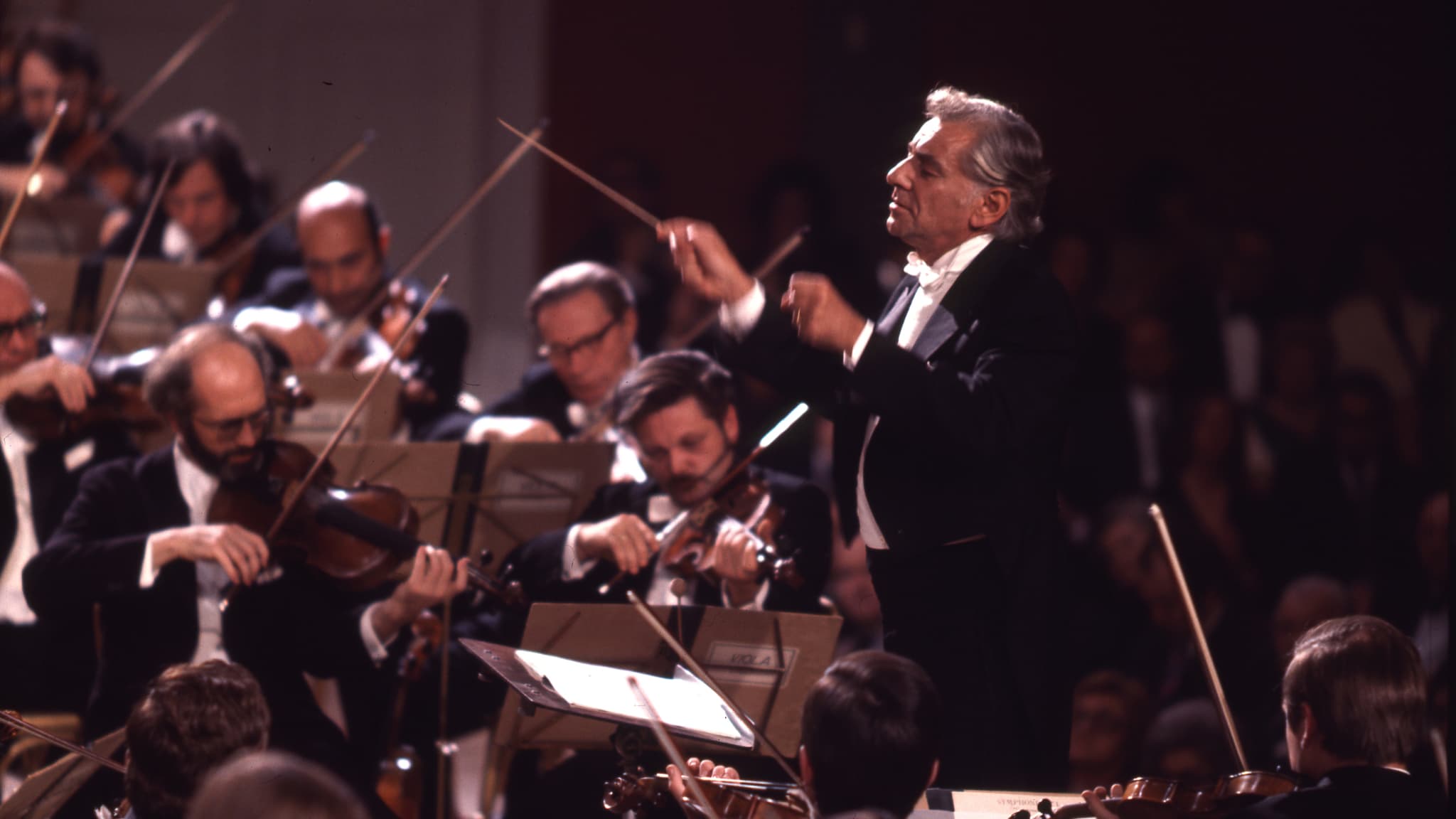 Bernstein conducts Mahler: Symphony No. 10 – Adagio (1974) 