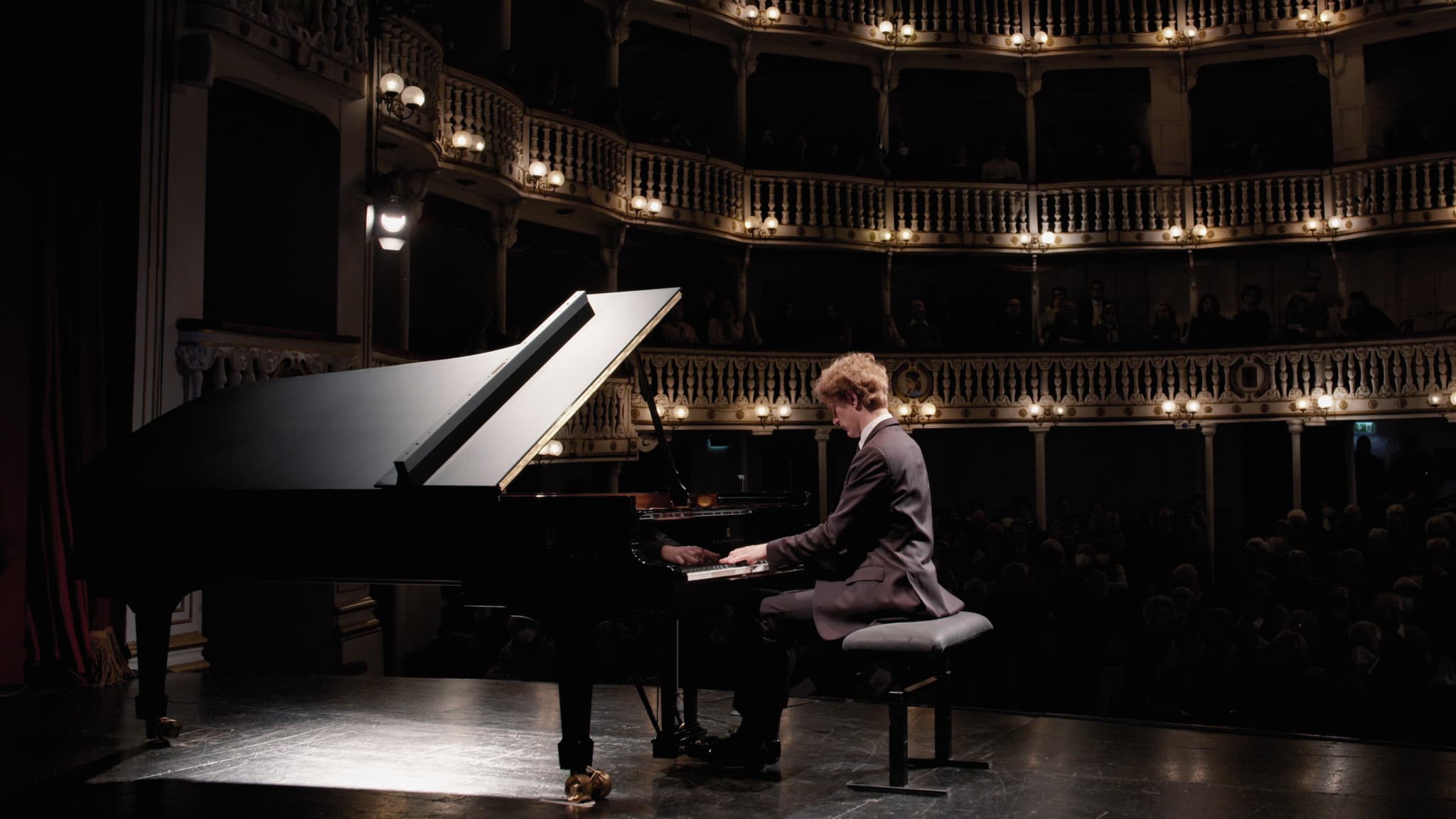 Jan Lisiecki spielt Etüden und Nocturnes von Chopin