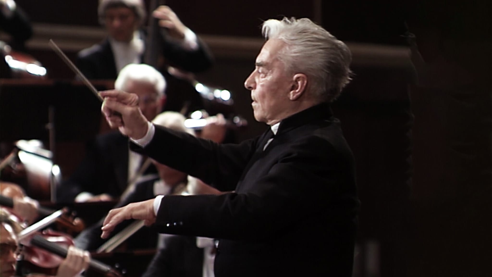 Karajan conducts Beethoven & Brahms: Famous Overtures