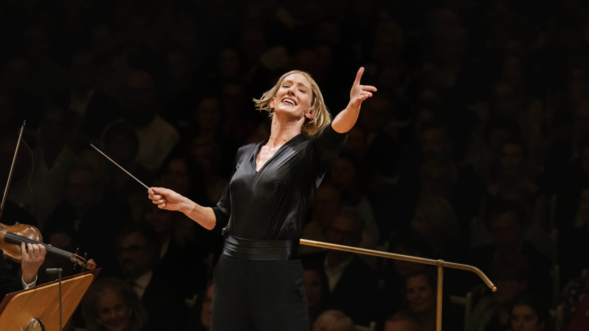 Joana Mallwitz dirigiert Prokofjew, Weill und Mahler